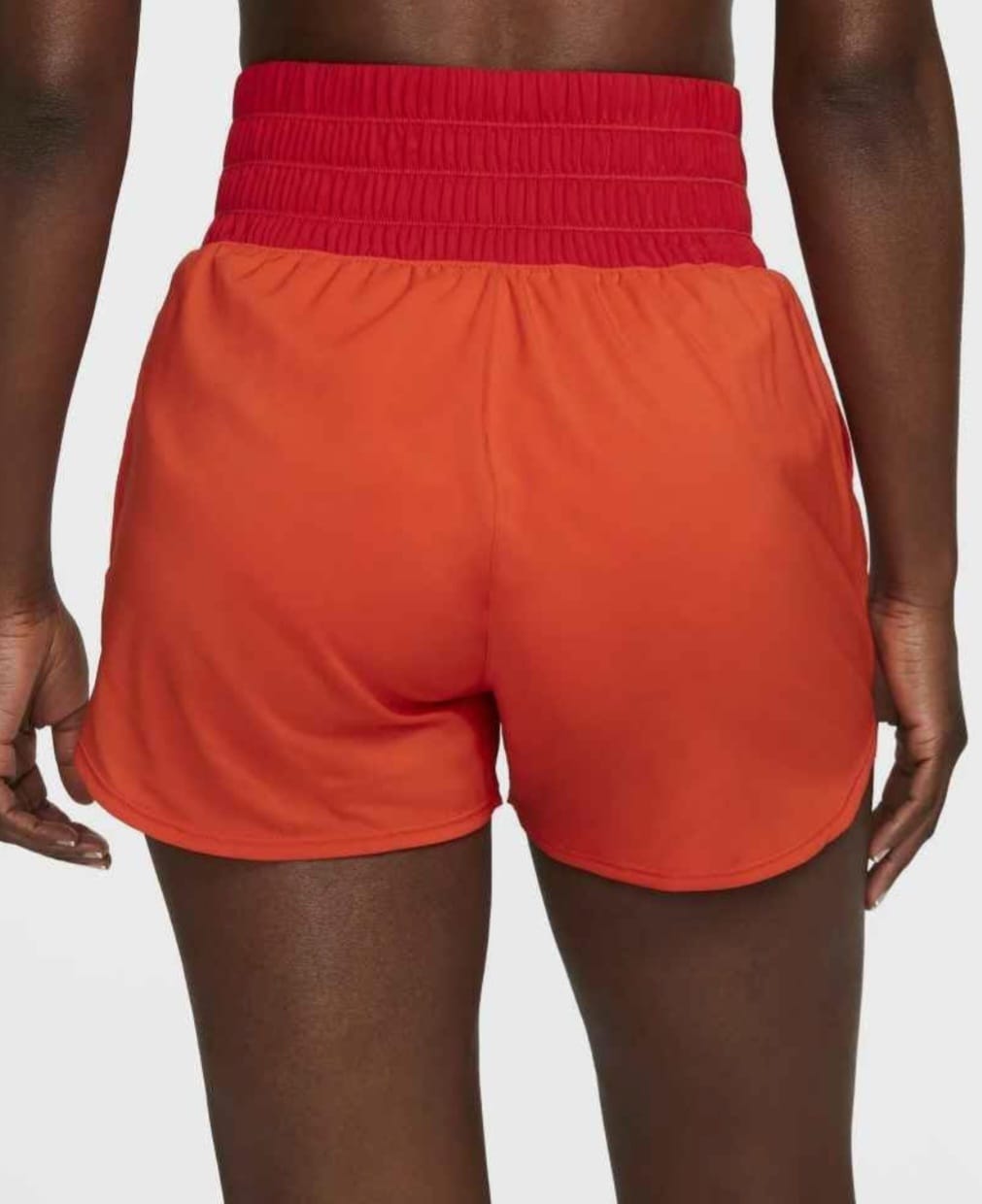 Short Nike con forro corto de cintura ultra alta de 3 pulgadas para mujer